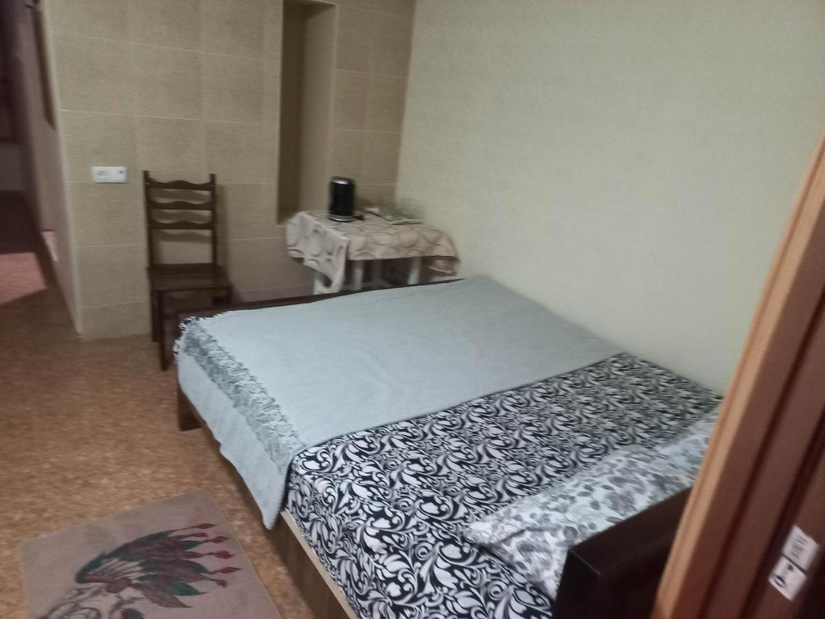 Feola Pansiyon Kutaisi Dış mekan fotoğraf