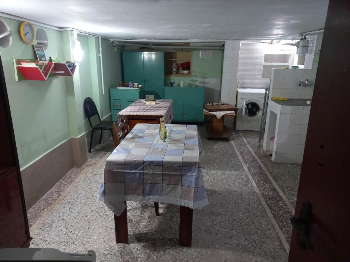 Feola Pansiyon Kutaisi Dış mekan fotoğraf