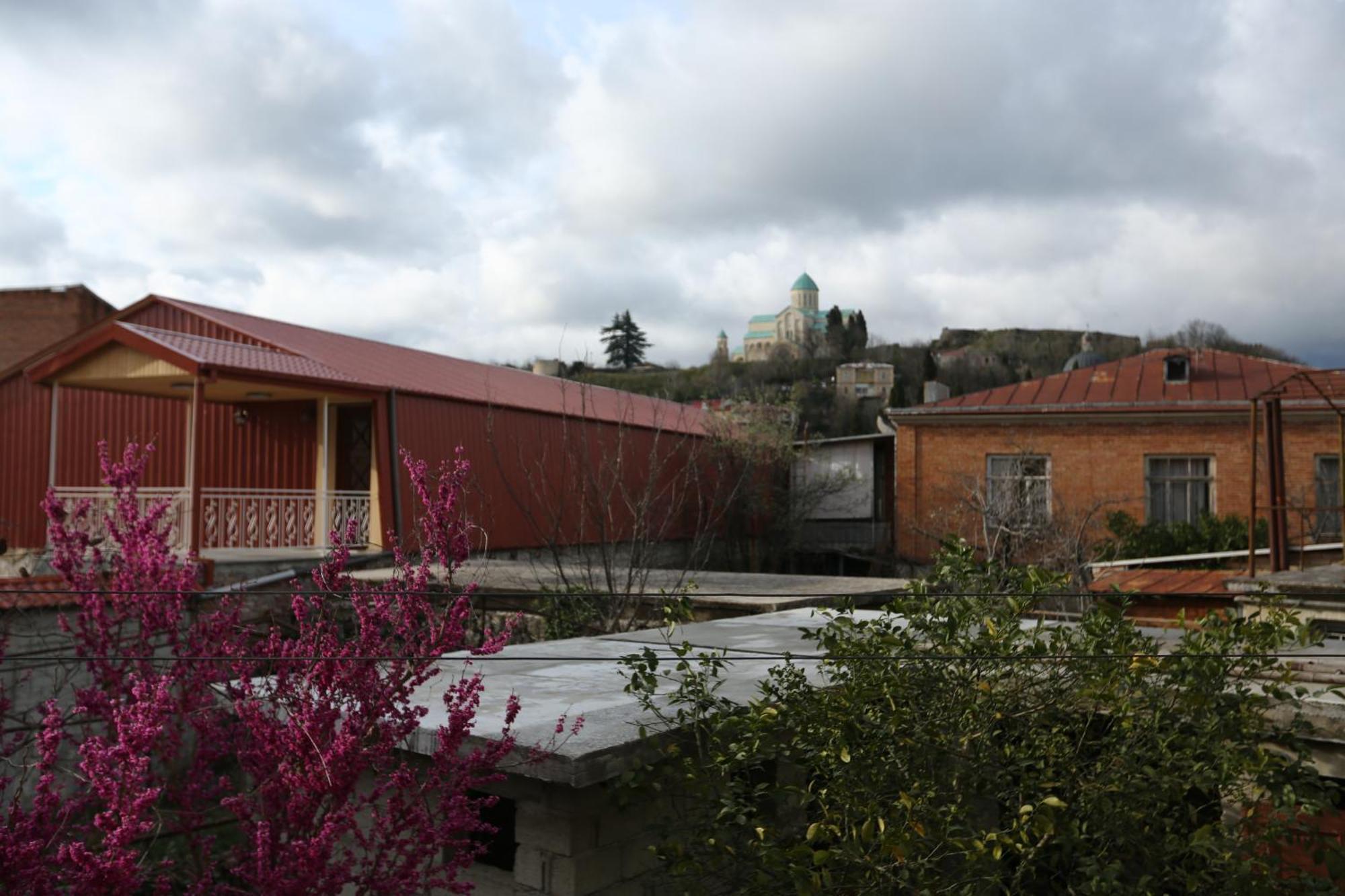 Feola Pansiyon Kutaisi Dış mekan fotoğraf