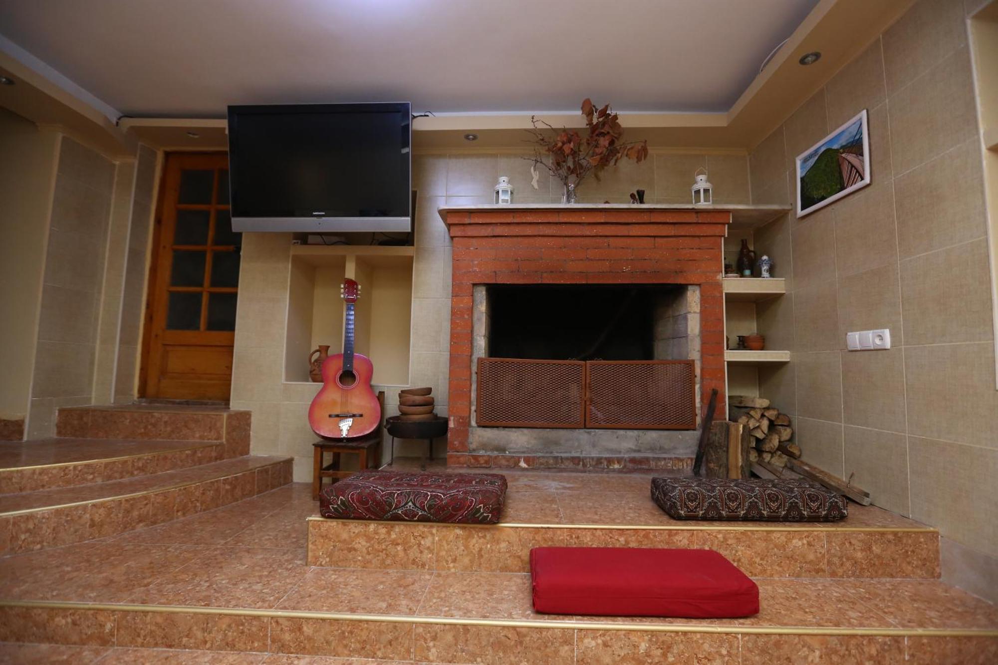 Feola Pansiyon Kutaisi Dış mekan fotoğraf
